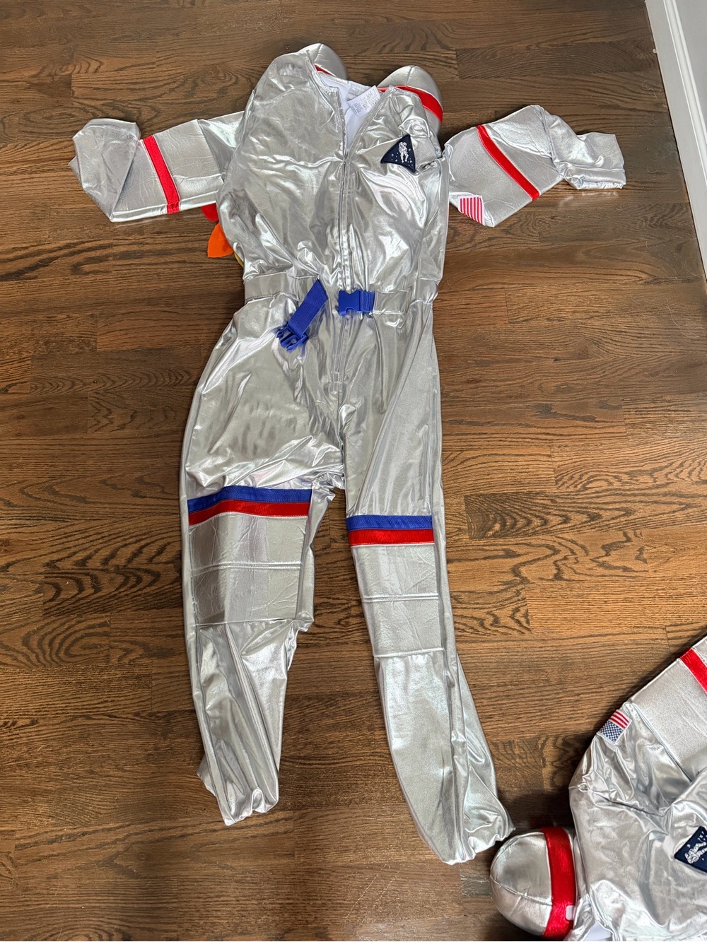 PBK Adult Silver Space/Astronaut Costume L/XL